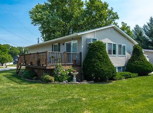 320 S Hill Ave, Columbus Junction, IA 52738