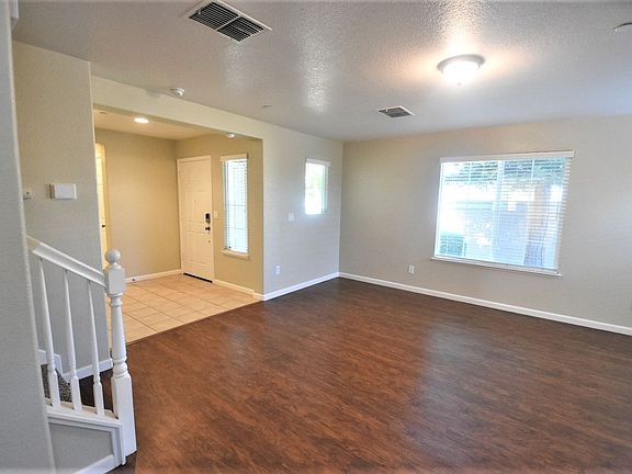 5th image of 755 Breen Ct