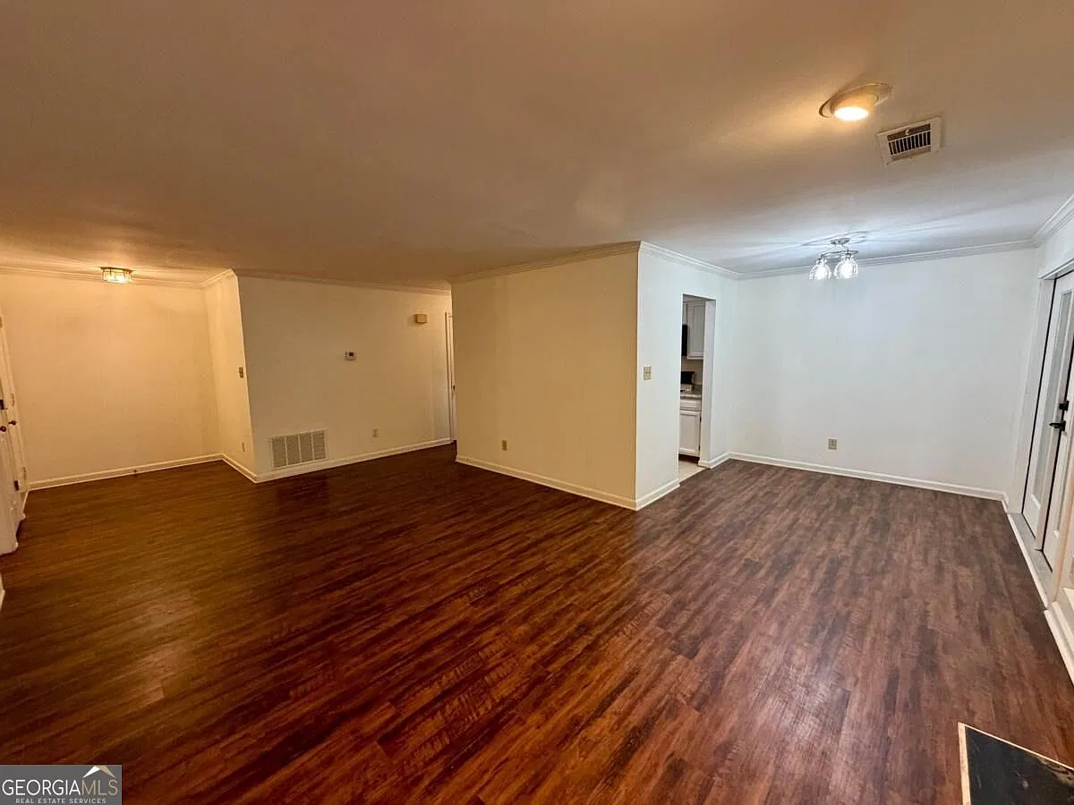 2 bed, 2.0 bath, 1254 sqft, $1,695 — Photo 3