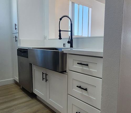3rd image of 14515 Dickens St #1B-1Ba
