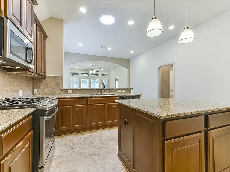 248 Clementine Ct — Photo 16