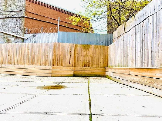 Rented by Blue Egg Realty Corp | media 29