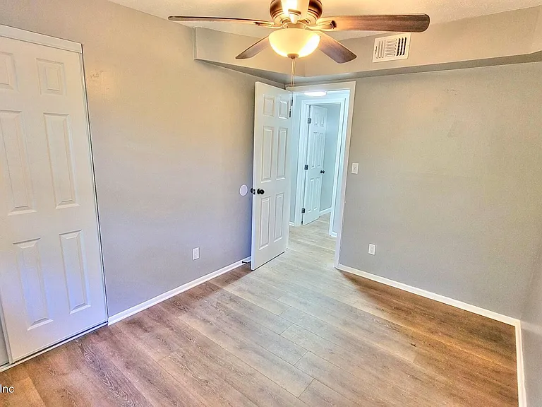 3319 Hunt St — Photo 9