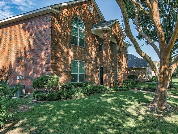 3rd image of 2321 Penrose Dr