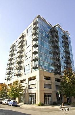 1st image of 1000 W Leland Ave #P-30