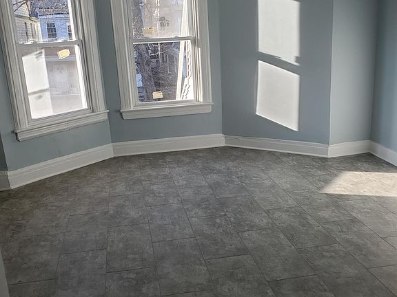3rd image of 118 N 17th St