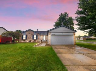 51364 S Adele Cir, Chesterfield, MI 48047