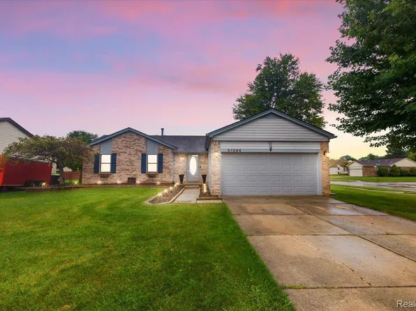 51364 S Adele Cir, Chesterfield, MI 48047