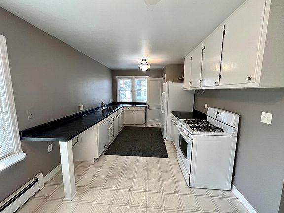 3rd image of 1220 N 3rd Ave