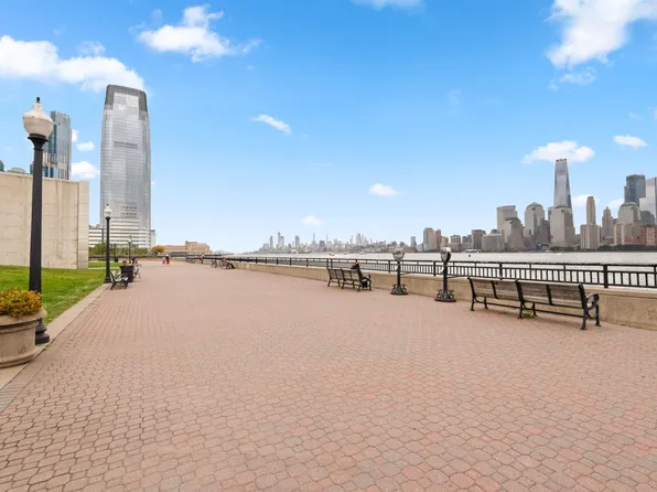 300 Communipaw Avenue image 34 of 36