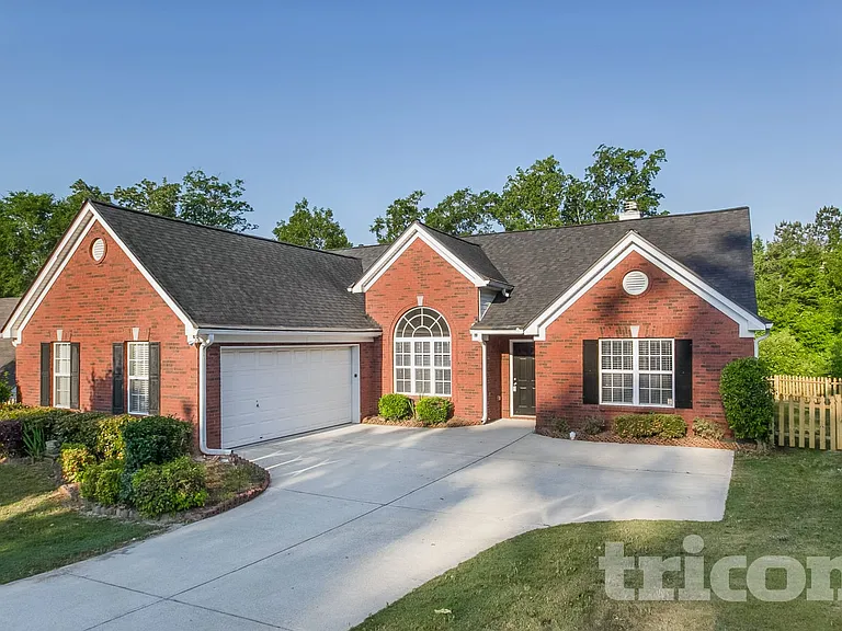 640 James Ridge Dr — Photo 2