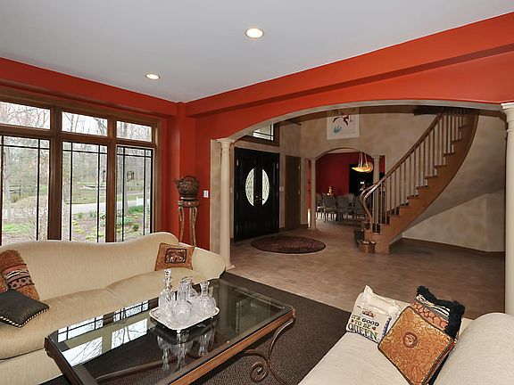 5th image of 4717 Wellington Dr