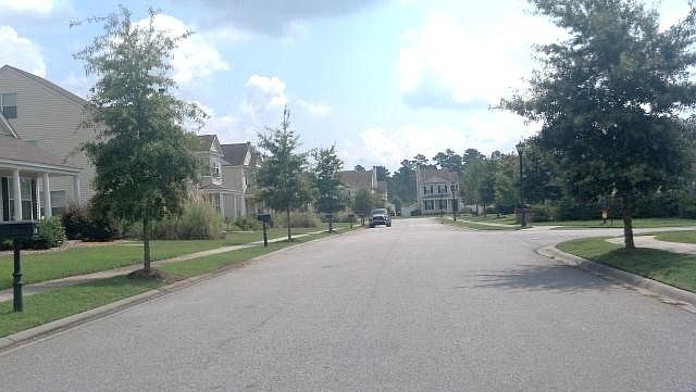 2nd image of 22 Central Park Way