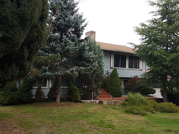3rd image of 3095 E Illinois St