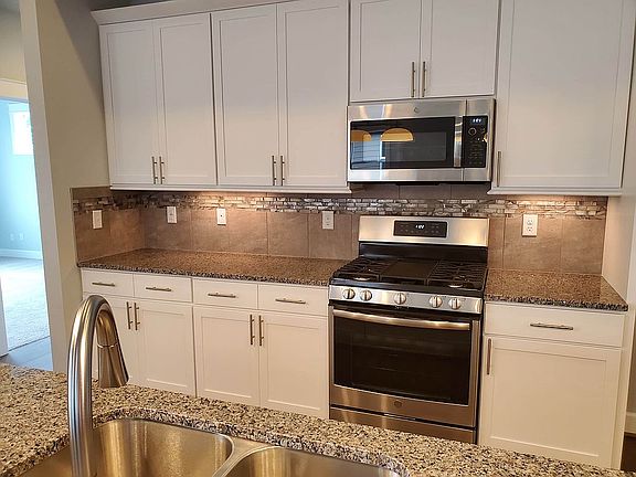 3rd image of 3326 Okanogan Ct SE