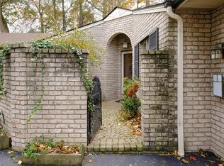 2850 Mayfield Rd #1, Cleveland Heights, OH 44118