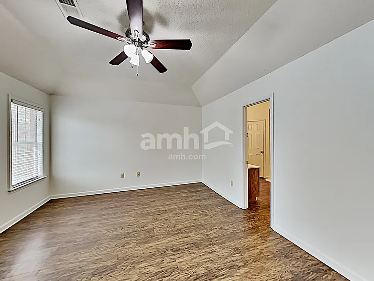 4135 Meadowfield Ln — Photo 8