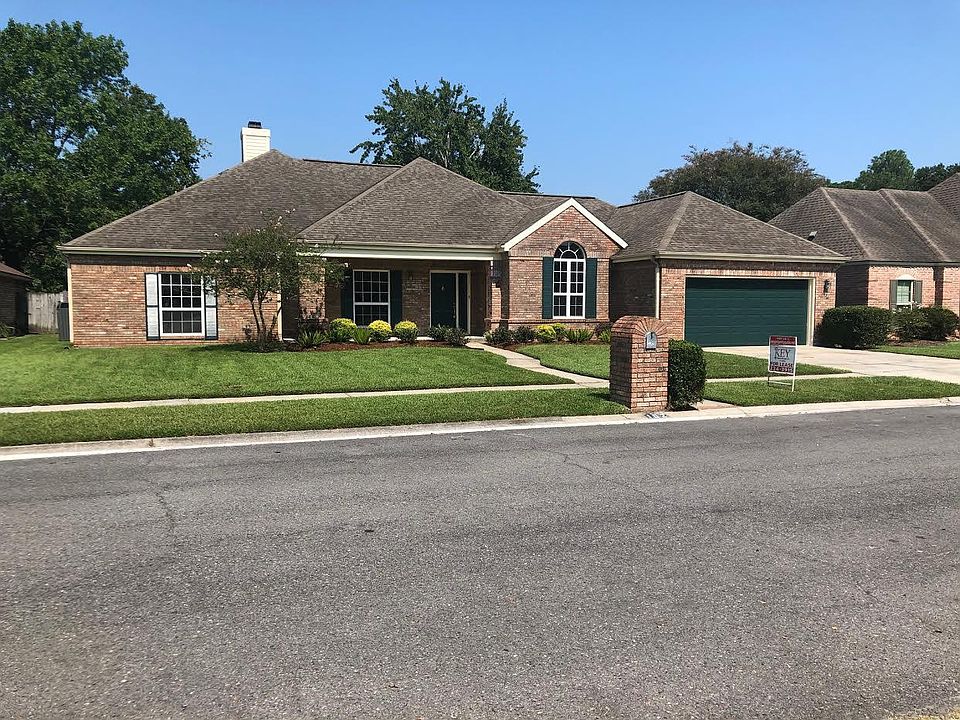 1st image of 102 Berkshire Ln