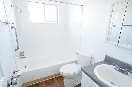 Lorinda Apartments Photo 1