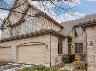 26W045 Klein Creek Dr, Winfield, IL 60190