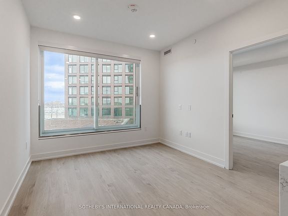 4th image of 31 Garden Ave #1403