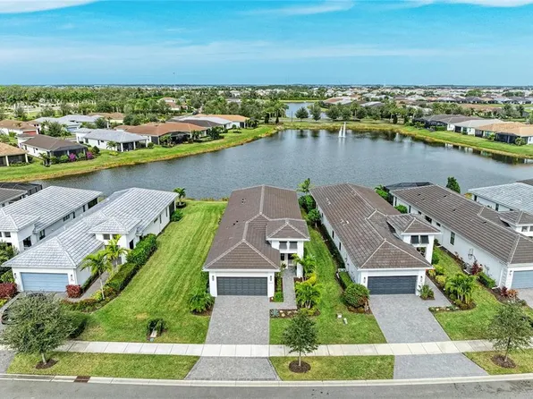 5209 Barnett Cir, Lakewood Ranch, FL 34211