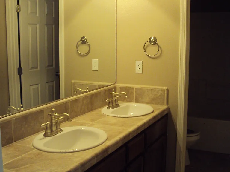 2744 N Duke Ct — Photo 3