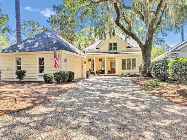 17 Toppin Dr, Hilton Head Island, SC 29926