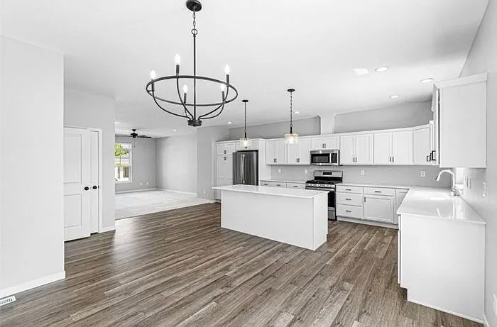 4773 Preston Ln — Photo 8
