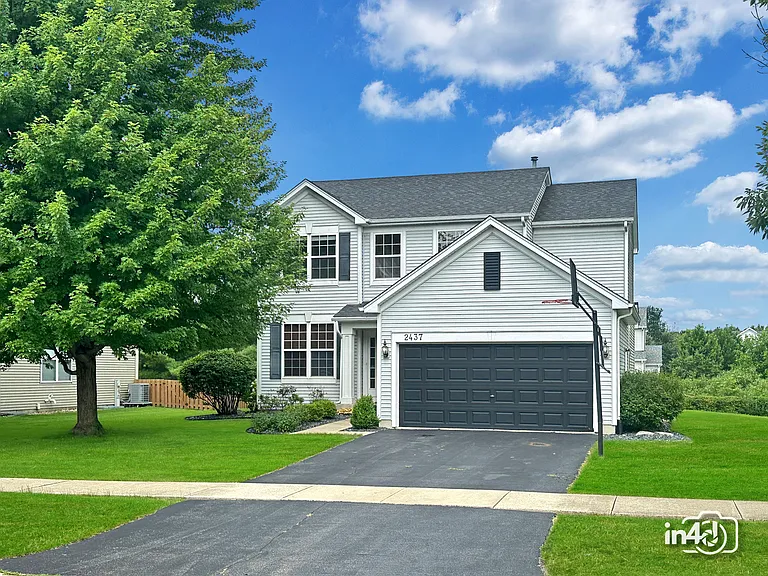 2437 Sir Barton Ln — Photo 34