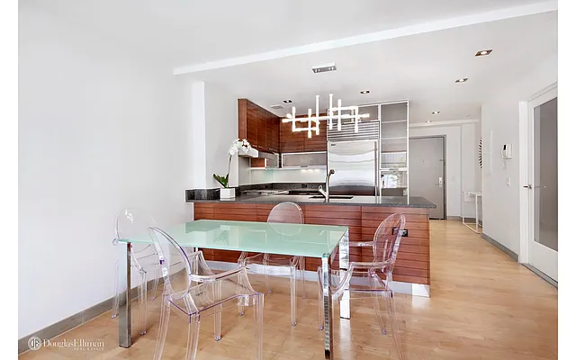 Sold by Douglas Elliman | media 14