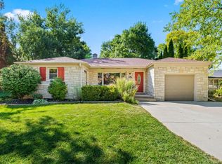 2647 Swan Blvd, Milwaukee, WI 53226