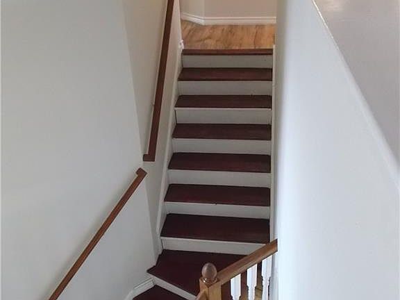 3rd image of 8500 Clearbrook Dr
