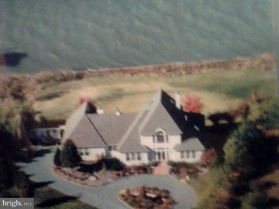 1st image of 203 Prospect Bay Dr W