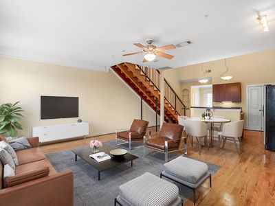 2216 Chenevert St Unit 13, Houston, TX, 77003