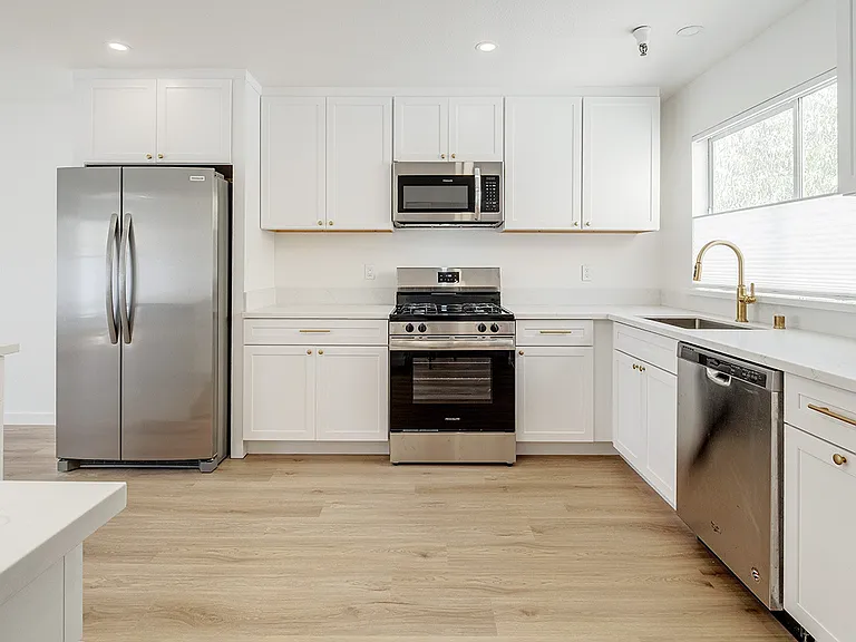479 24th Ave #3 — Photo 5