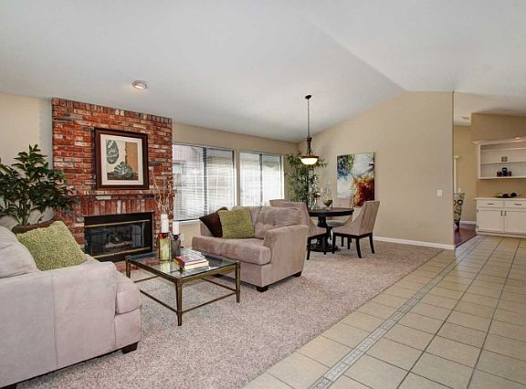 3rd image of 1669 Ashford Dr