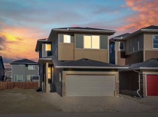 11 W Fireside Cmn, Cochrane, AB T4C3E1