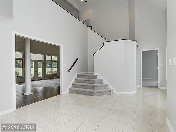 5th image of 14105 Marian Dr