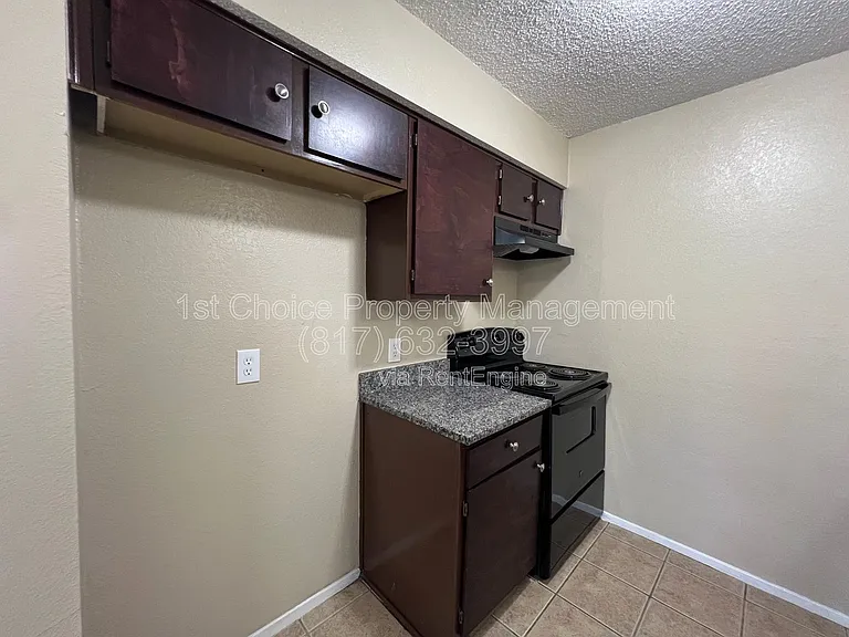 7041 Crosstimbers Ln — Photo 29