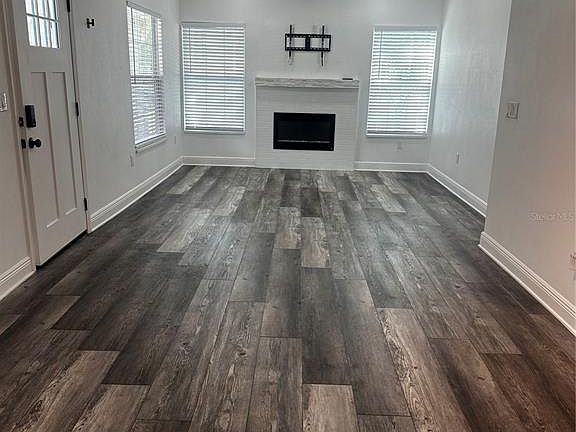 3rd image of 3902 N SUWANEE AVENUE