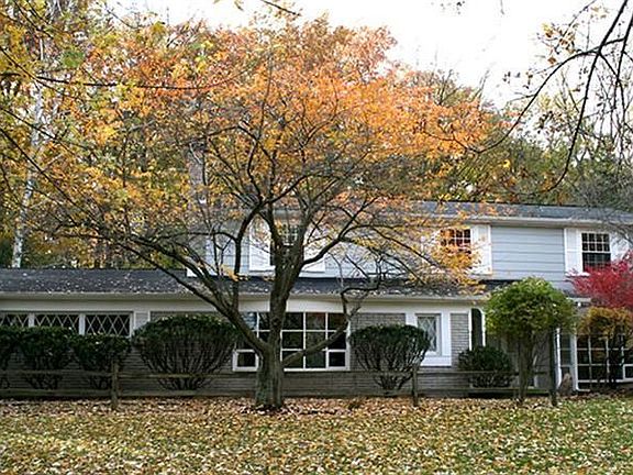 3rd image of 1400 Warrington Dr