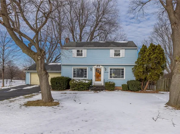1078 Greenleaf Rd, Rochester, NY 14612