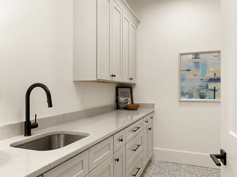 3290 Dunlop Ct NE — Photo 49