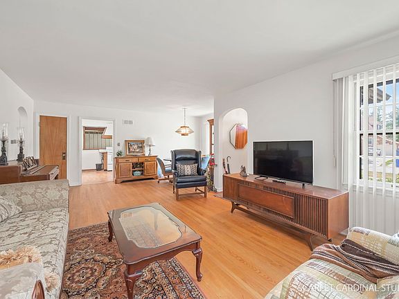 3rd image of 605 S Euclid Ave
