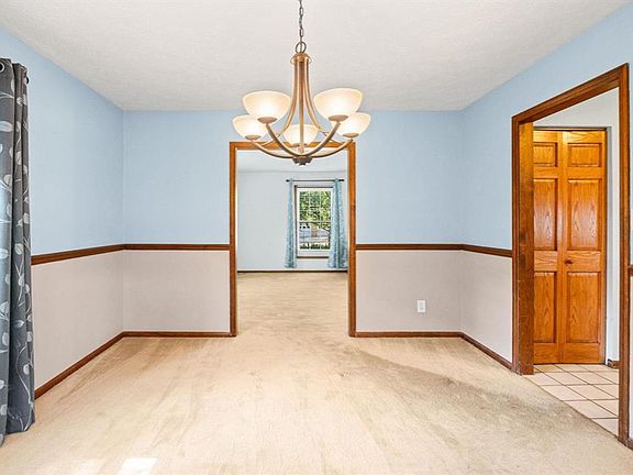 5th image of 2600 Wilshire Ave