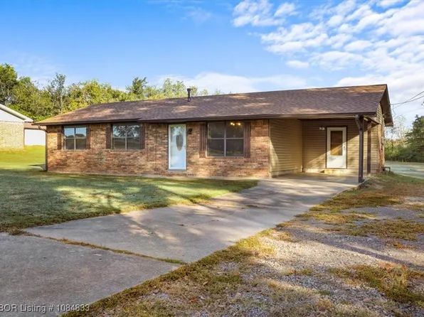 1201 E McKenzie Ave, Pocola, OK 74902