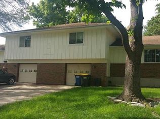 9438 Riggs St, Overland Park, KS 66212