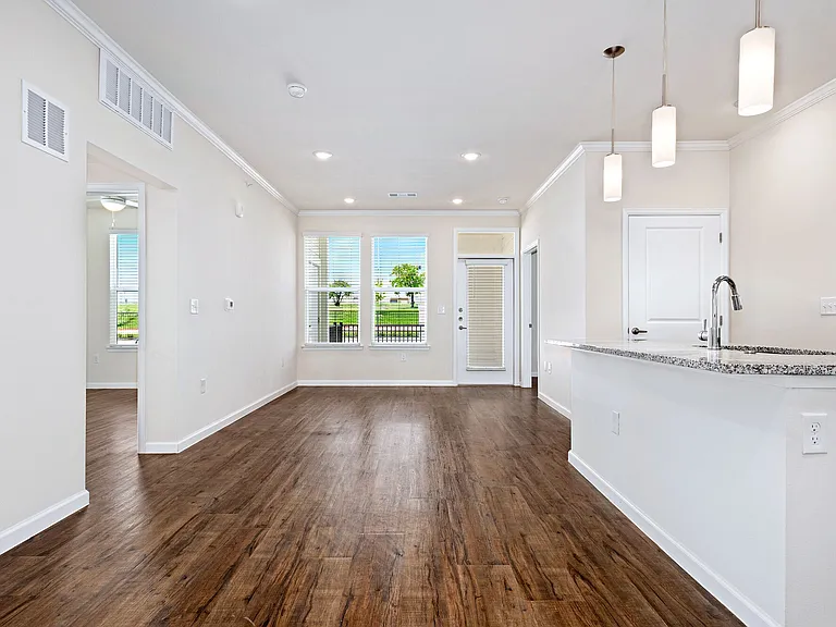 Mariposa Scott and White 55+ Apartment Homes — Photo 8