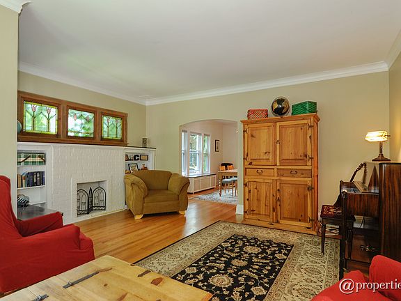 Living Room/Dining Room